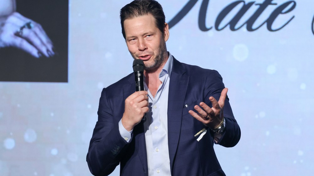 Ike Barinholtz MPTF Tabthumps: Daily Variety Podcast