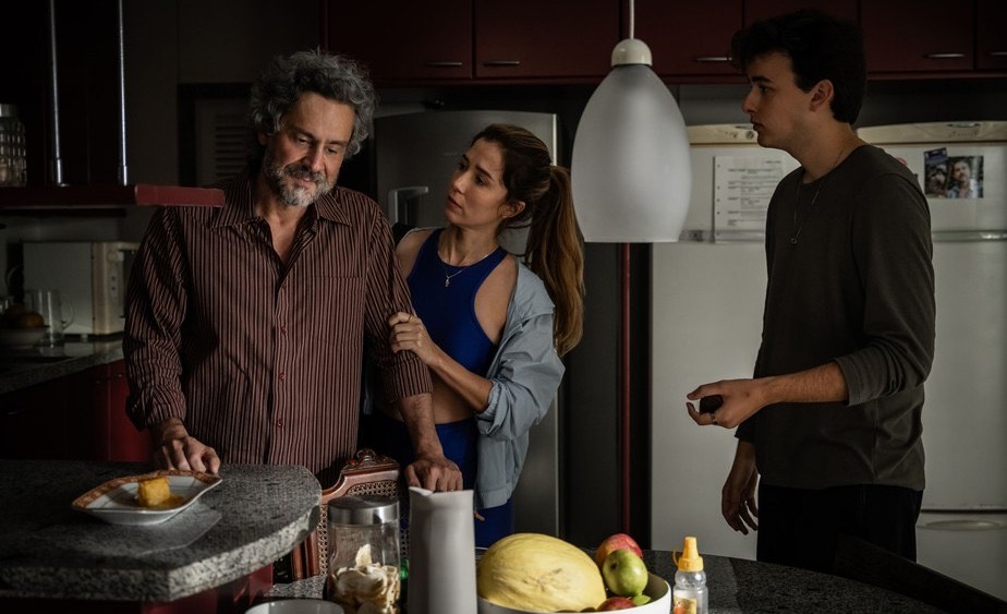 “Fuse” starring Marjorie Estiano debuts with “Under Pressure” Helmers