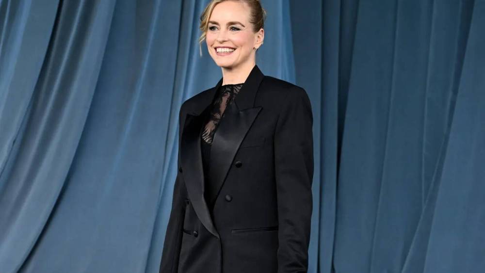 Nina Hoss on ‘Hedda’, queer icons, and women over 50 in Hollywood