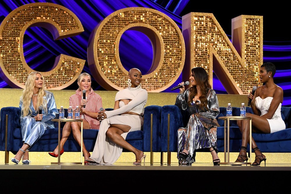 RHOM stars Alexia Nepola and Kiki Barth help a man who passes out