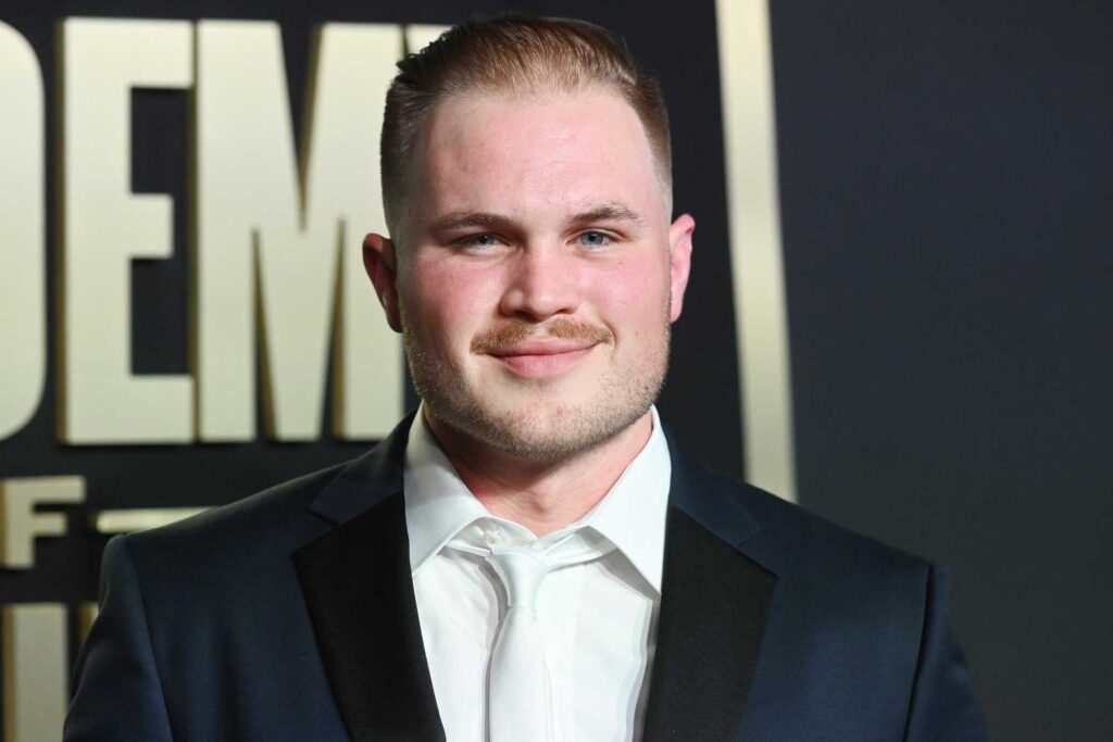 Zach Bryan candidly reveals he’s been sober for two months in social media post