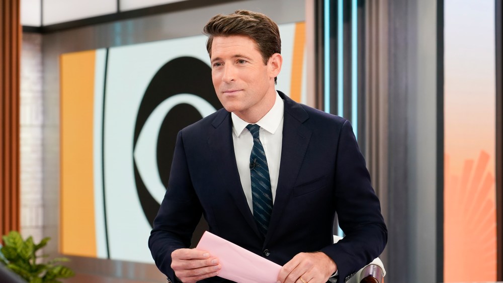 Tony Dokoupil’s “CBS Evening News” launches in Venezuelan news