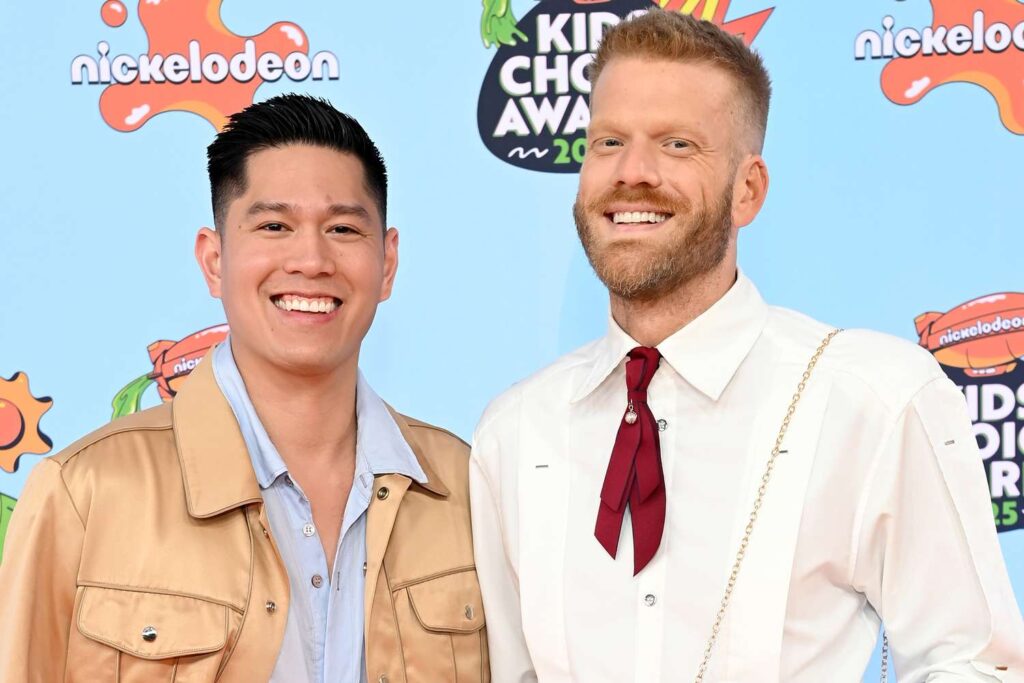Mark and Scott Howing reveal gender of first child in music video
