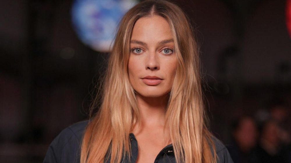 Margot Robbie says she makes movies for ticket buyers, not critics