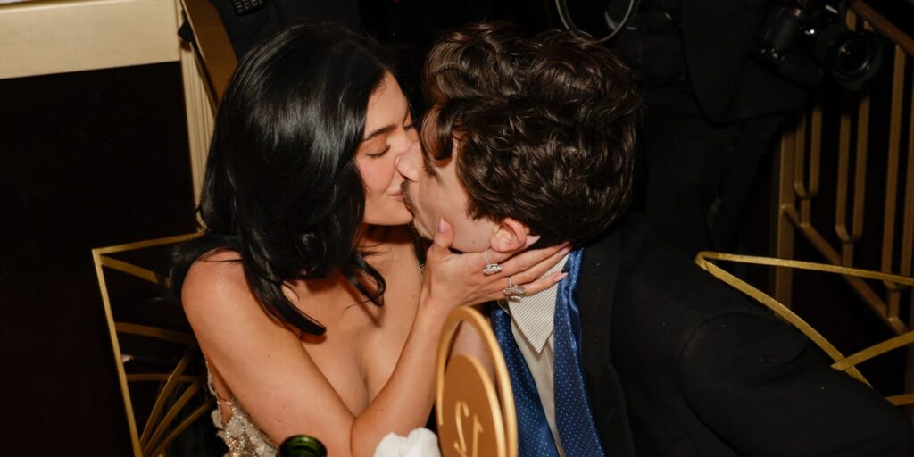 Kylie Jenner and Timothée Chalamet photographed kissing on Los Angeles pizza date