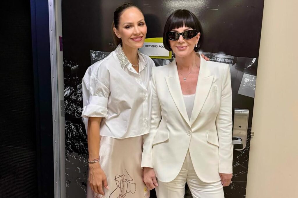 Kris Jenner cuts power bob to match white power suit for Katharine McPhee’s concert