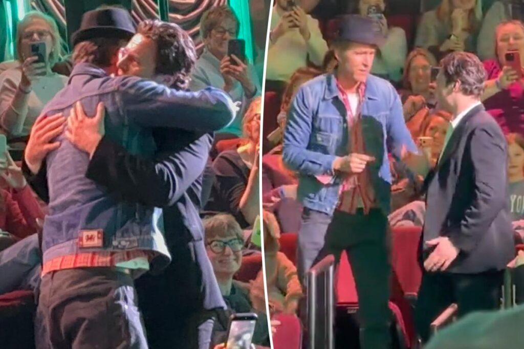 Ryan Reynolds inspired by Broadway audience to donate $25,000 for Jonathan Groff hat