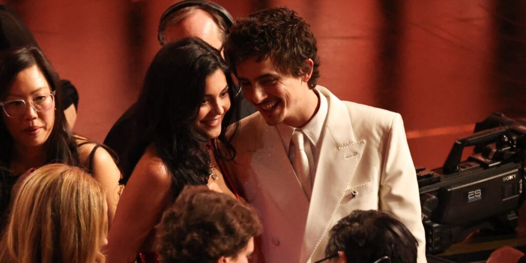 Behind the scenes of Timothée Chalamet and Kylie Jenner’s 2026 Oscar date night