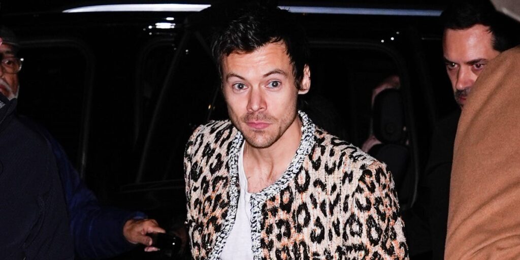 Harry Styles addresses allegations of queerbaiting on ‘SNL’ with surprise kiss