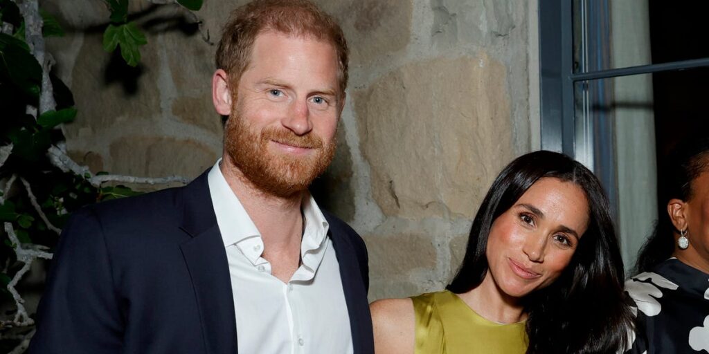 Duchess Meghan wears sleeveless silky green dress to Netflix party