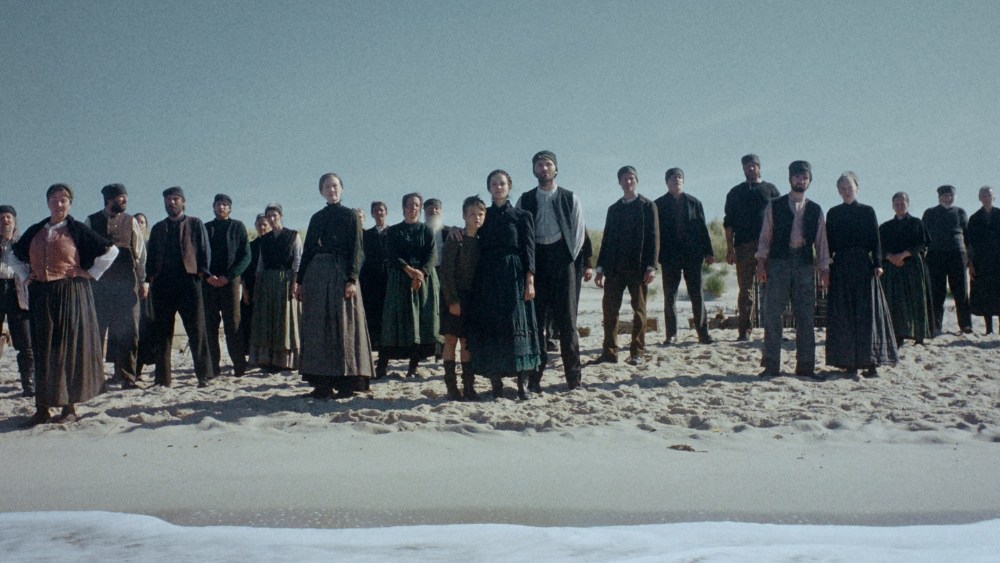 Brechtian period drama puts memory on trial