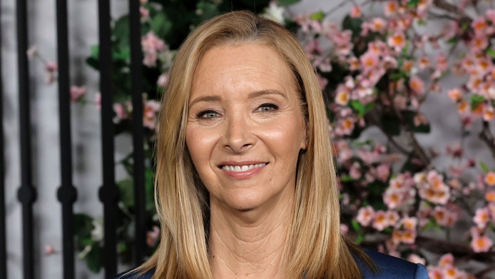 Lisa Kudrow says sitcoms are afraid of ‘offending’ viewers