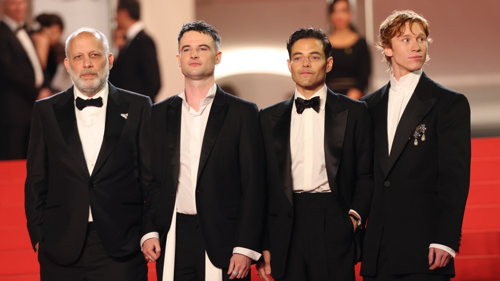 Rami Malik cries during 8-minute standing ovation for ‘The Man I Love’