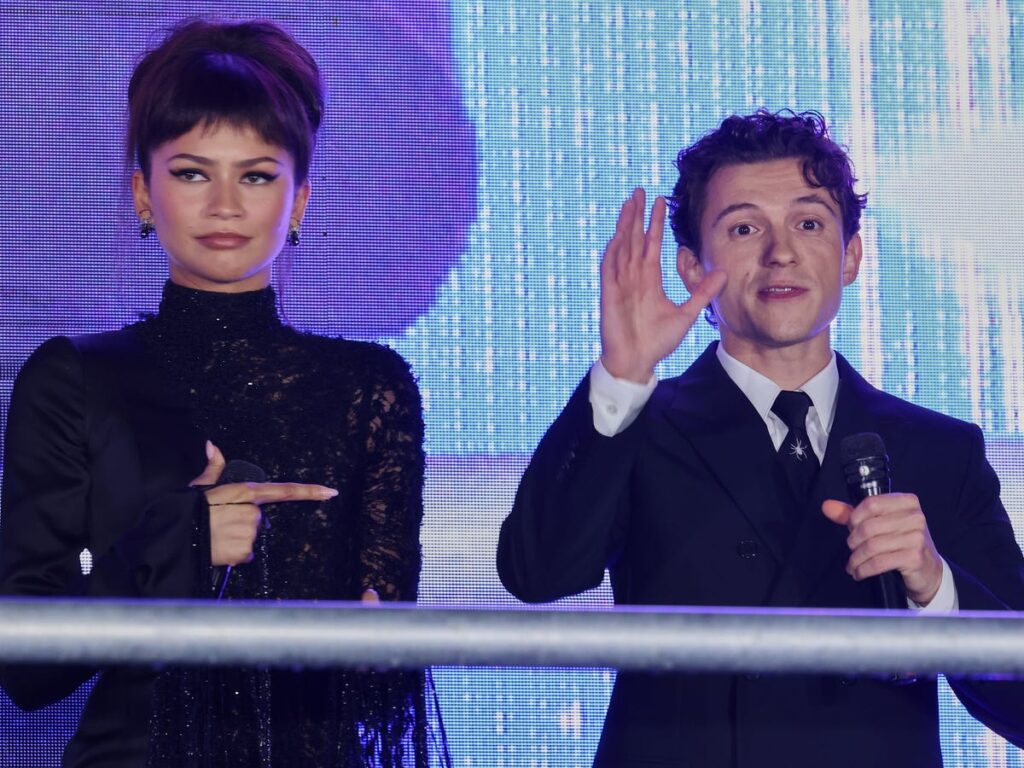 Watch Zendaya’s satisfying response to fans asking for marriage at ‘Spider-Man’ Mexico premiere