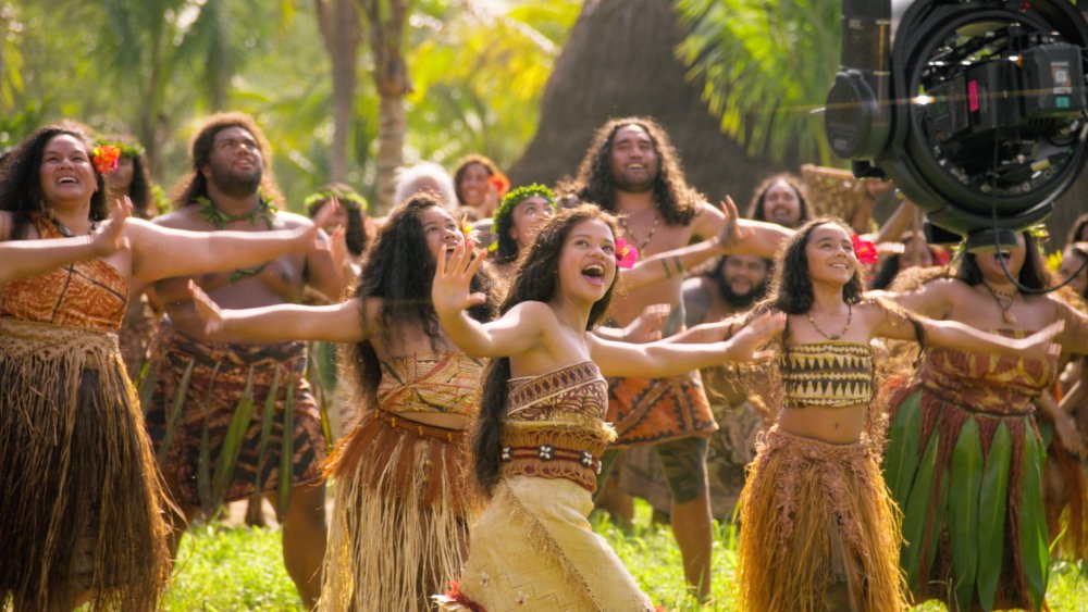 ‘Moana’ live-action director Thomas Kail talks about Dwayne Johnson’s wig, review